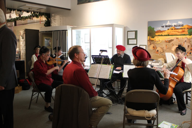 band playing at Trees & Traditions 2015