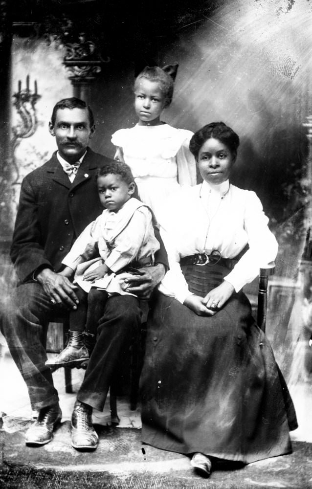 Lincoln J. and Margaret Breeden Smith and Family